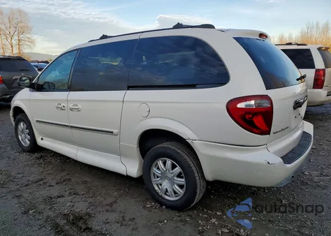 2005 Chrysler Town & Country Touring from USA, damaged, VIN 2C4GP54LX5R534826